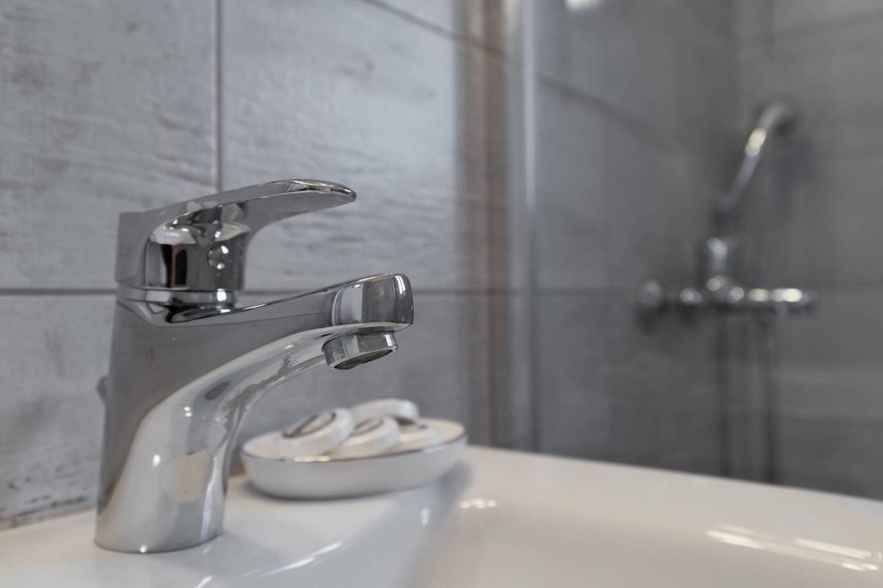 51M² Flat In Vouliagmeni Apartment Athens Ngoại thất bức ảnh